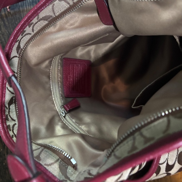 Coach signature hobo with matching wallet - Picture 3 of 6